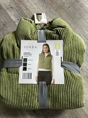 Serra Corduroy Puffer Vest - Olive